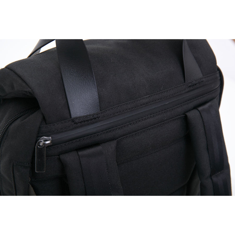 Essential Arthur Backpack (Black)