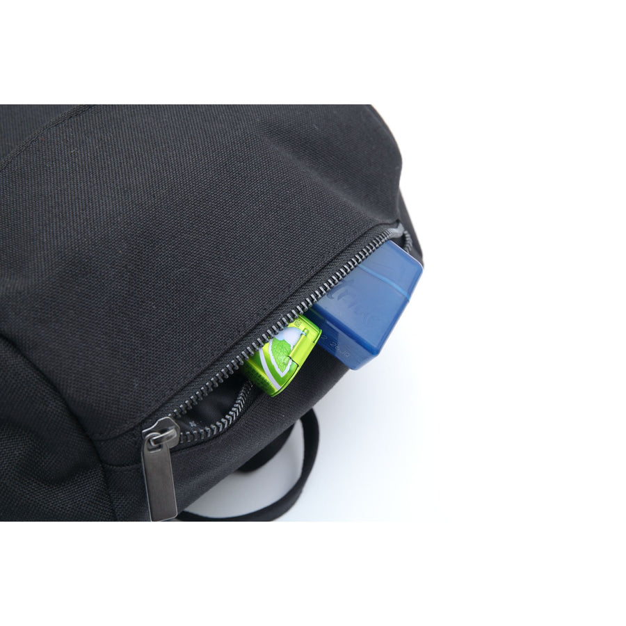 Essential Dune Backpack (Black)
